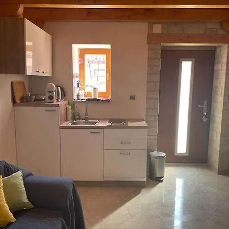 Karlo, Heated Pool, Grill,private Parking * Bibici